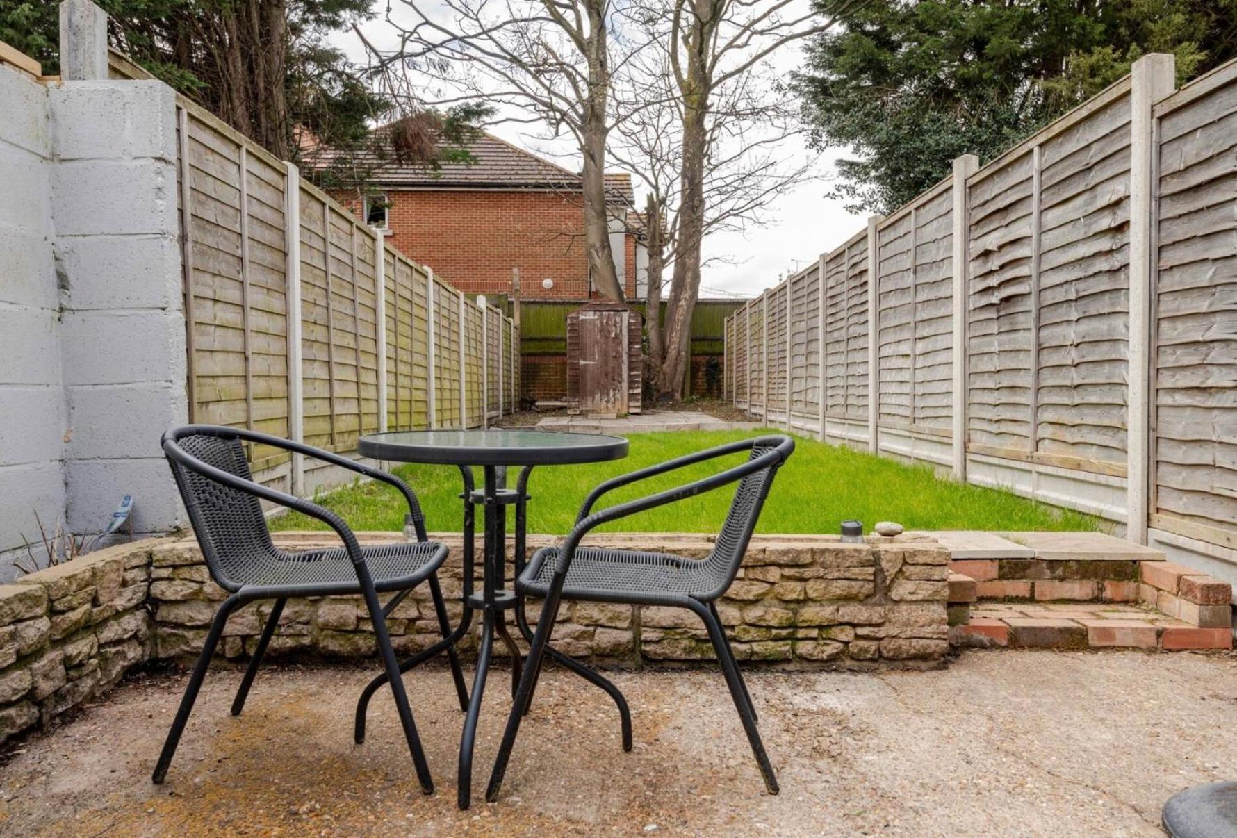 Apartment Modern 2 Bed House In Rainham, Kent - Location Rainham (Kent)